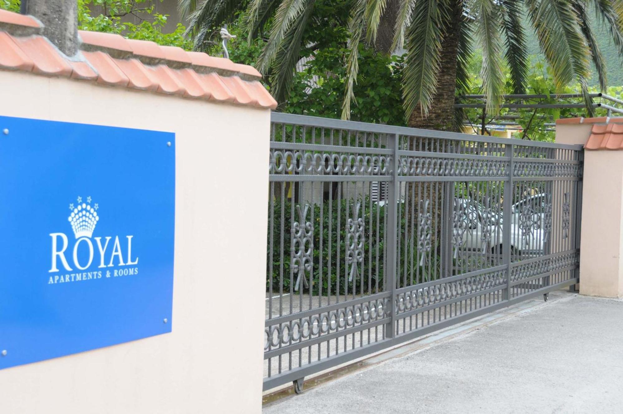 Apartments Royal Budva Luaran gambar