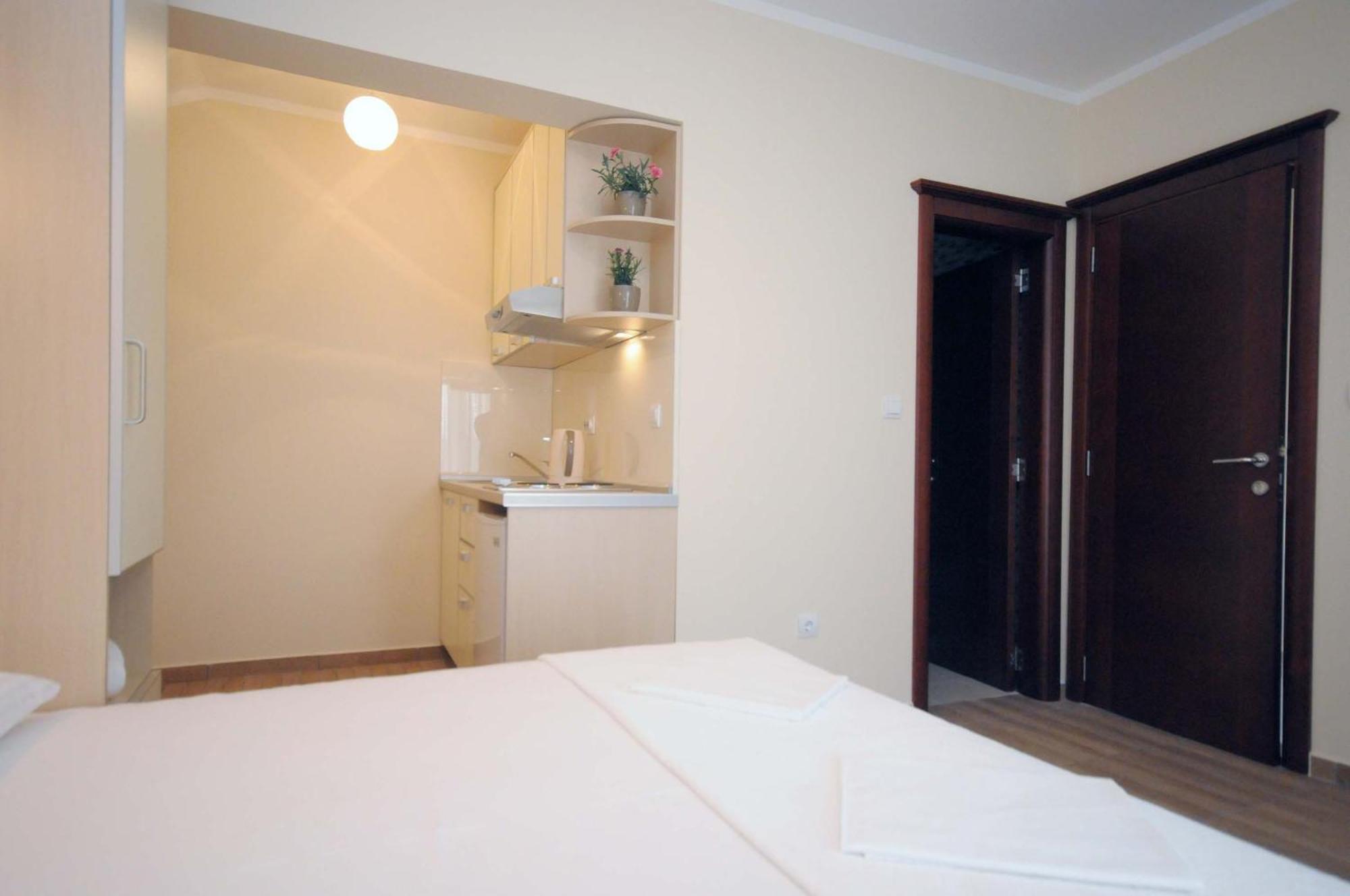 Apartments Royal Budva Bilik gambar
