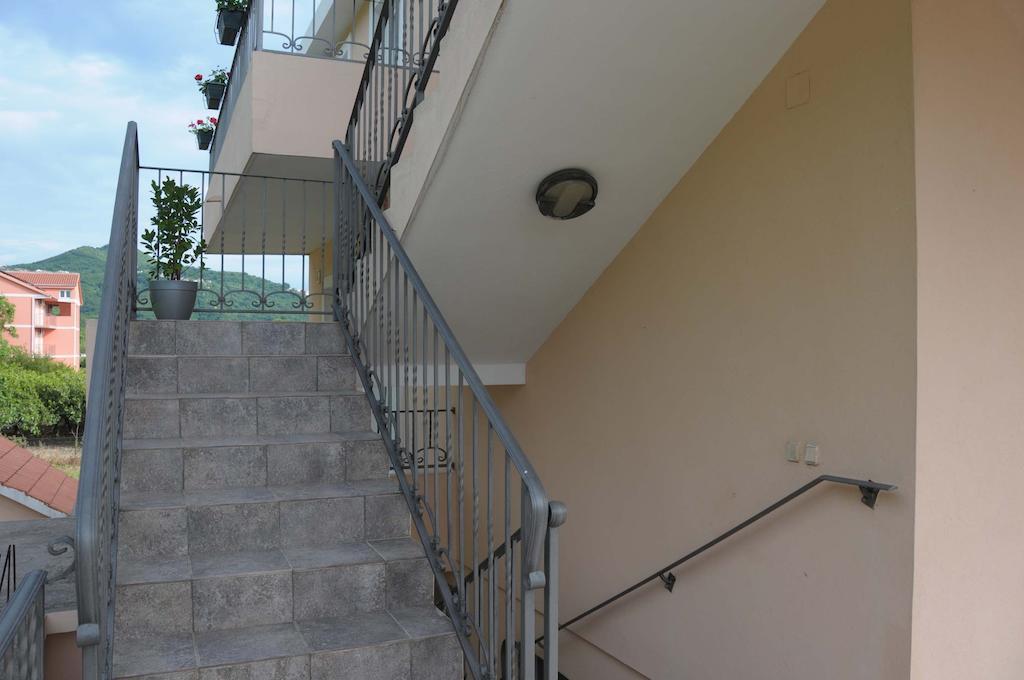Apartments Royal Budva Luaran gambar